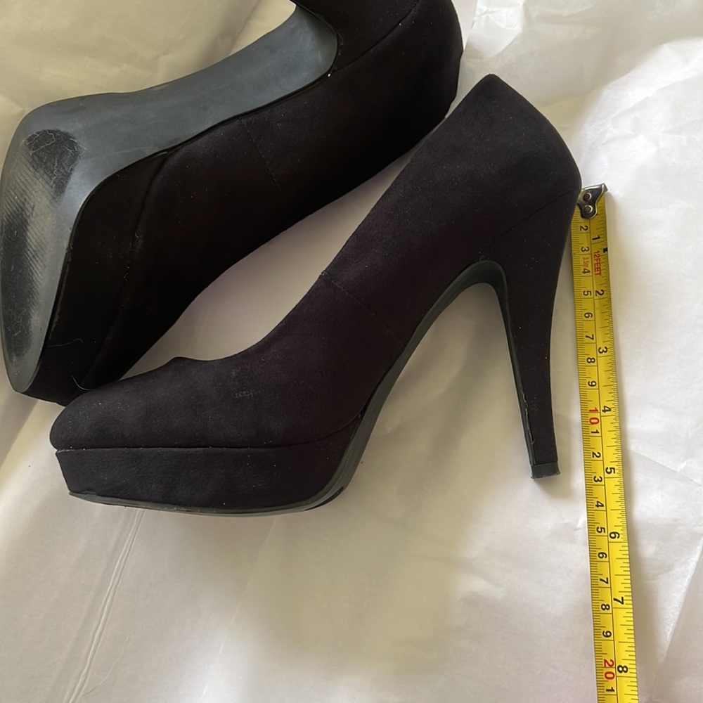 Suede black heels 🖤 - Picture 5 of 5